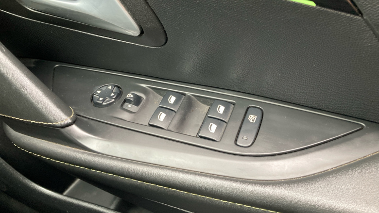 Peugeot 208 1.2 PureTech 100 GT 5dr Petrol Hatchback